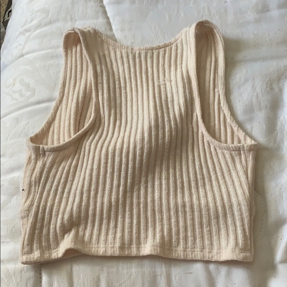 ❌❌ SOLD ❌❌ Urban Outfitters Tie Front Crop Top - Picture 4 of 4